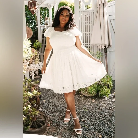 Ivy City Co Marigold Dress in White Eyelet - Picture 1 of 7